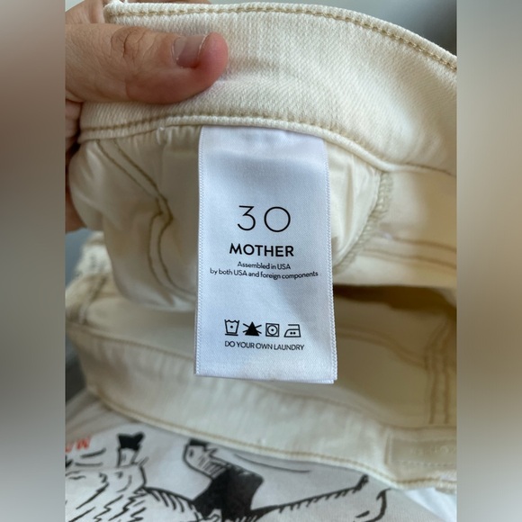 NEW MOTHER Women's The Rambler Cargo Ankle Jeans, Size 30 in Cream Puff - Picture 10 of 12